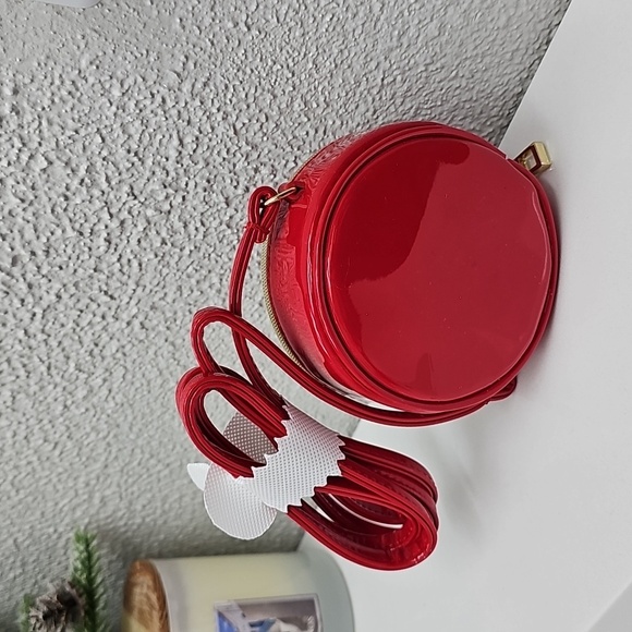 Marc Jacobs Mini Patent Sling Bag with Long Strap 4" Zip around closure - Picture 9 of 12